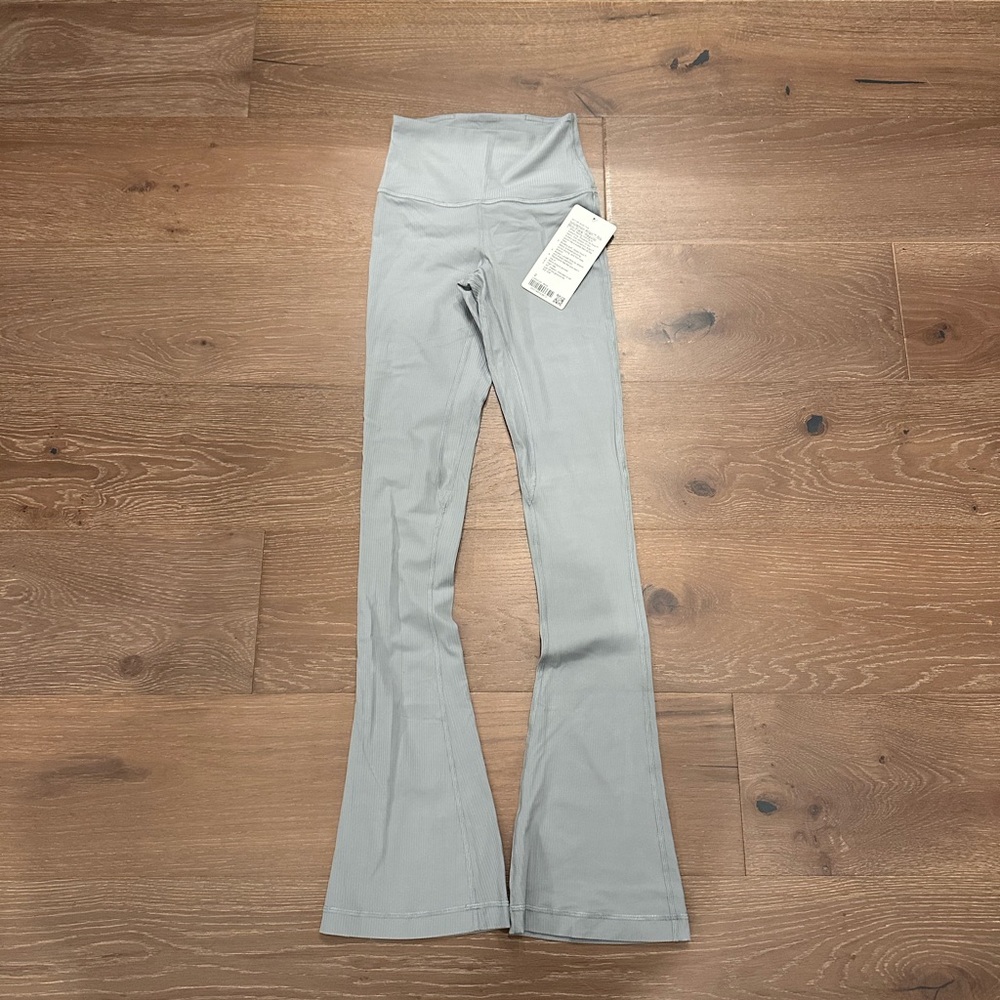 Lululemon Athletica Ribbed Mini-Flare Leggings in Light Gray